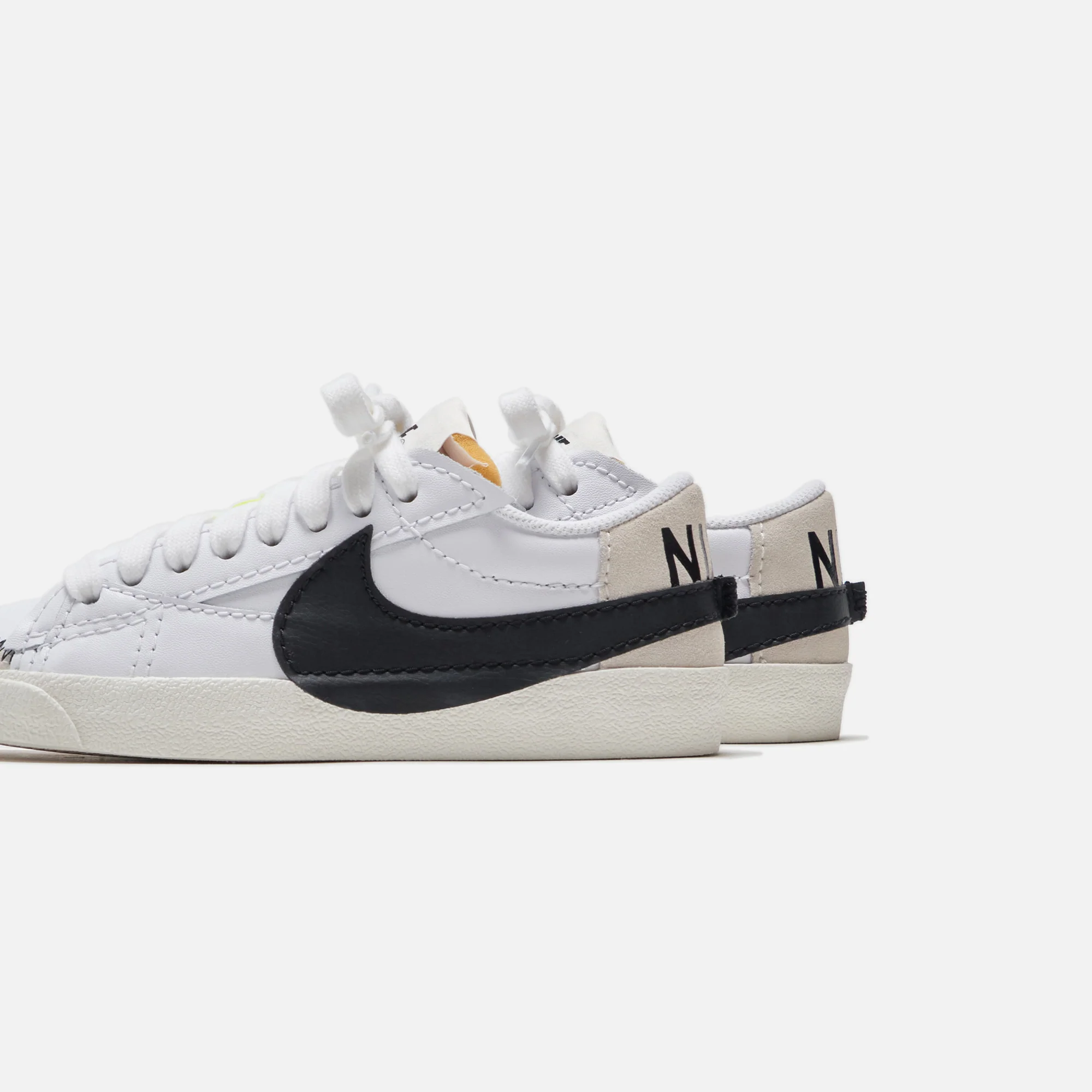 Nike WMNS Blazer Low `77 Jumbo - White / Black / Sail - Image 3
