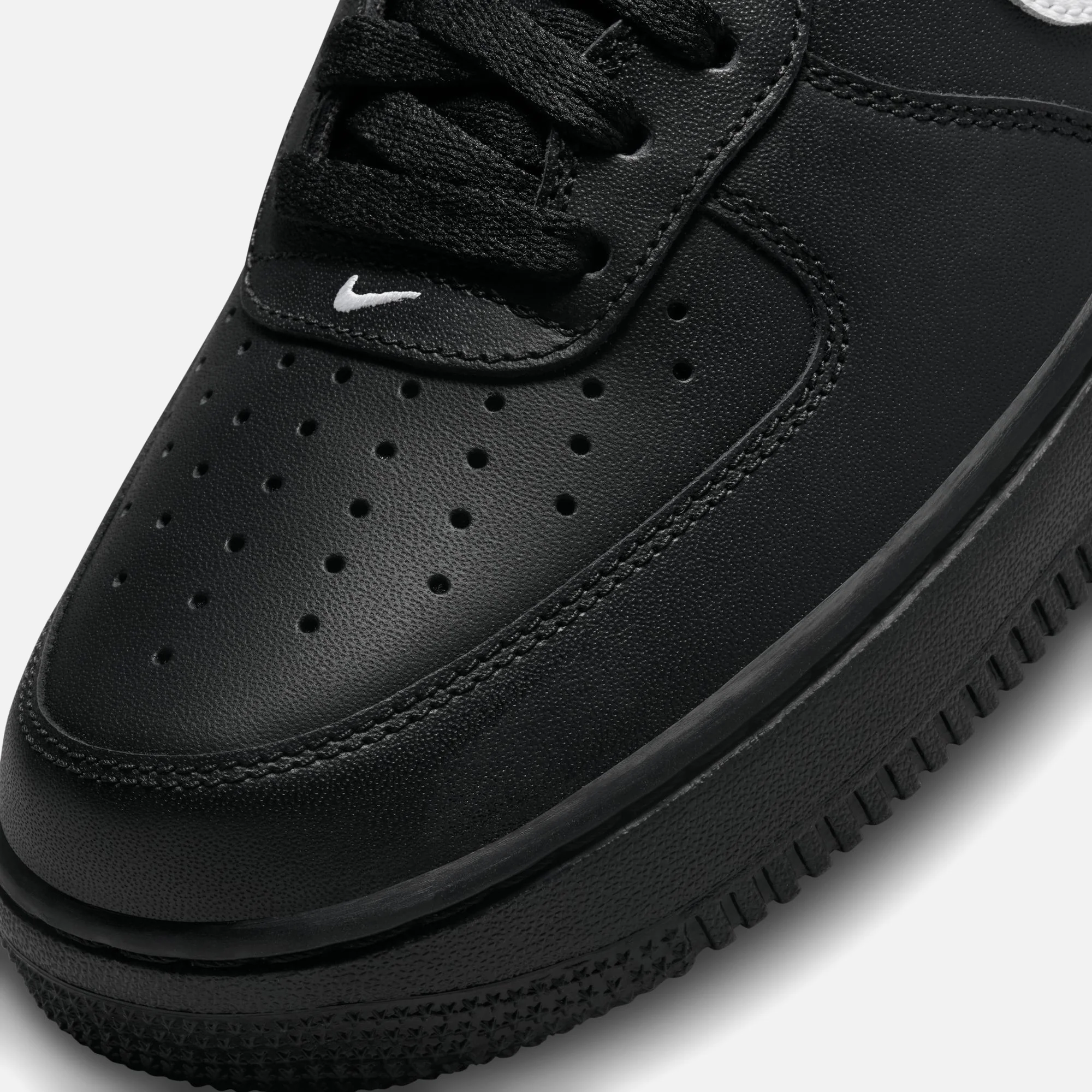 Nike Air Force 1 '07 - Black / White / Black - Image 6