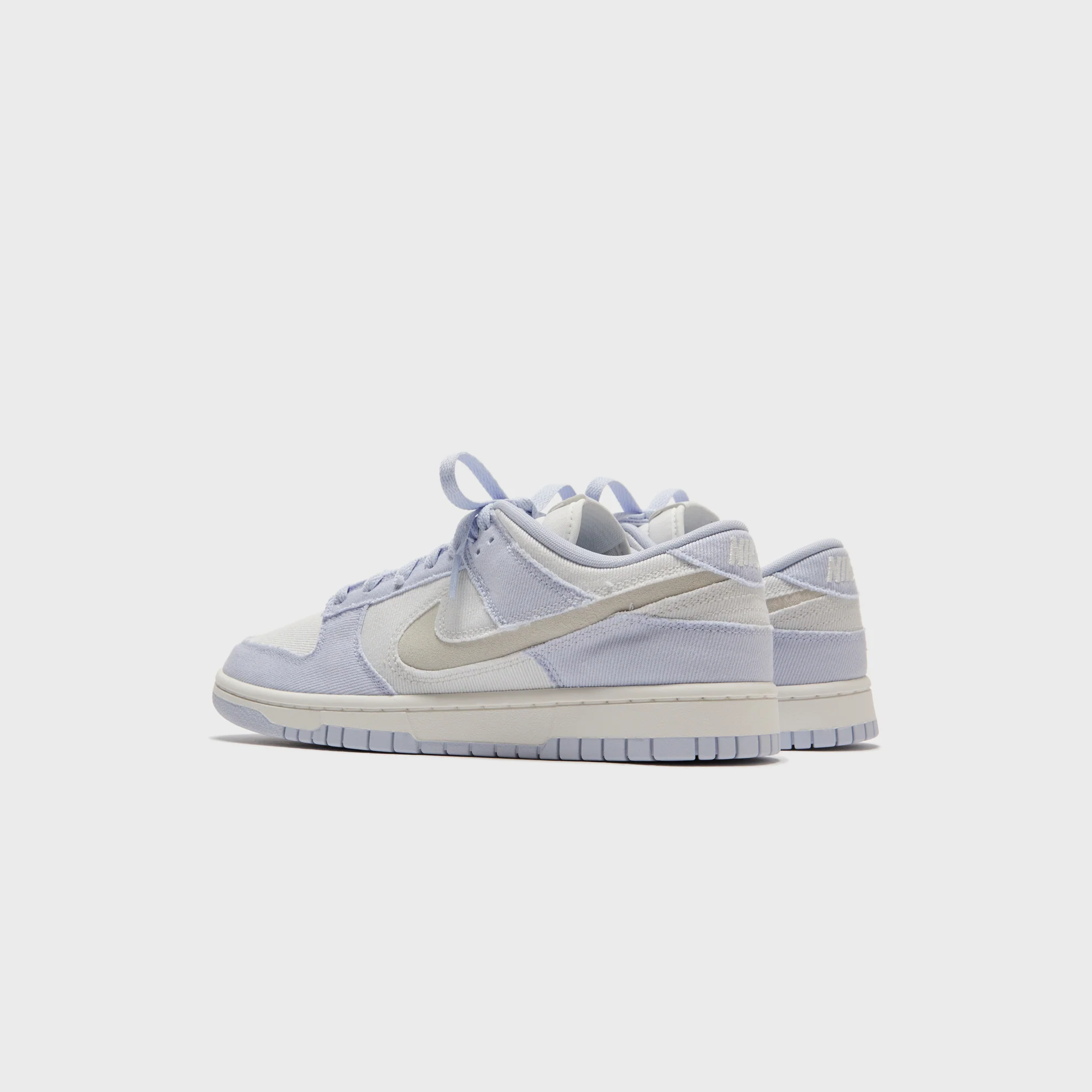 Nike WMNS Dunk Low - Sea Ghost / Summit White / Platinum - Image 4